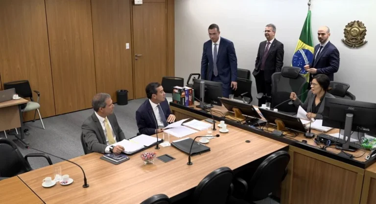 Ex-presidente do BRB diz ter cobrado Vorcaro por informações sobre Tirreno