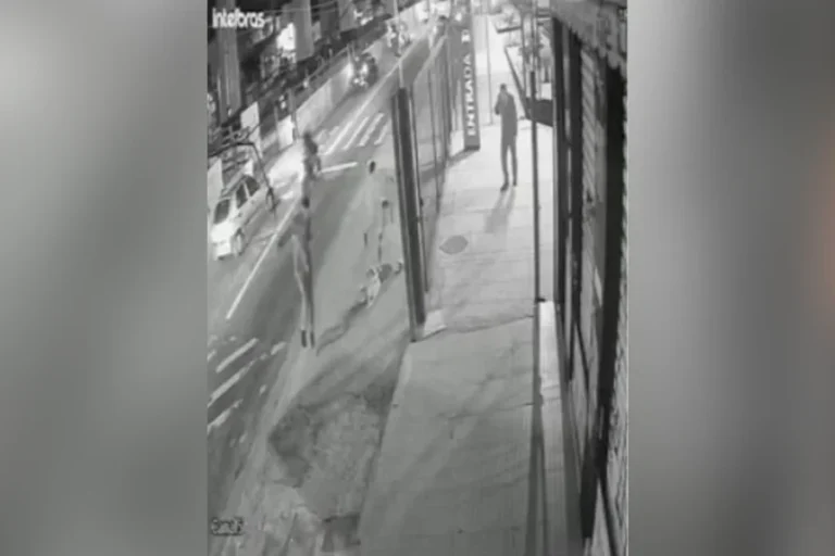 Cachorro é morto a tiros após homem se irritar com latidos em briga