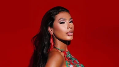 Pocah retorna ao posto de musa da Grande Rio: 