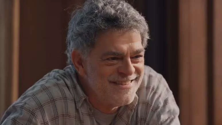 Três Graças: Rogério une forças com Zenilda para destruir Ferette