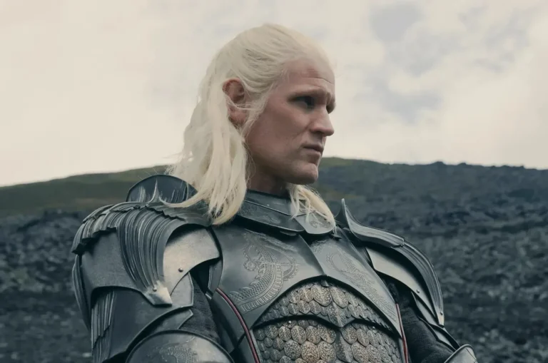 Astro britânico, Matt Smith curte Carnaval no Rio; veja