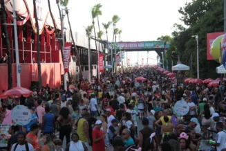 Bióloga é enterrada na Bahia após ser atropelada por caminhão no Carnaval