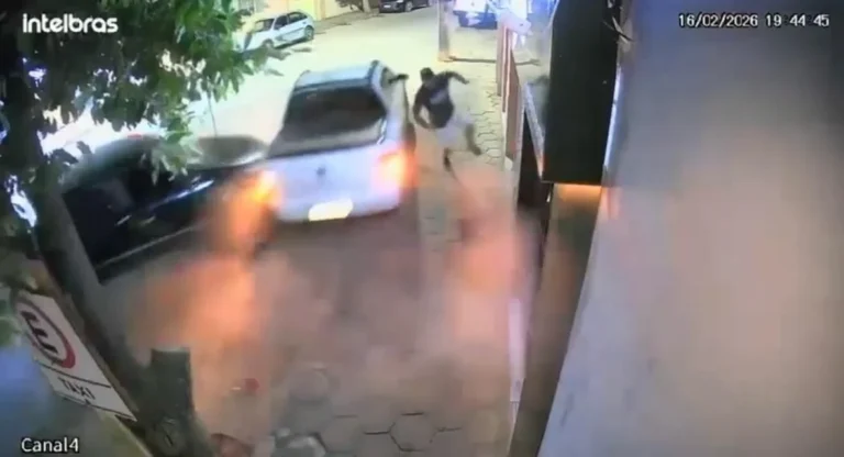 Vídeo: secretário escapa de atropelamento por carro desgovernado em MG
