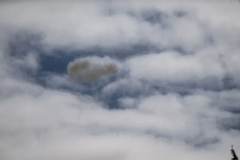 Israel diz que Irã lançou nova onda de mísseis contra o país