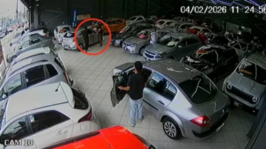 Vídeo: Homem é chamado de 