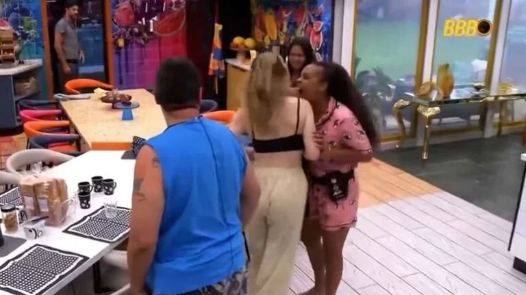 BBB26: Sol Vega é expulsa após agredir Ana Paula