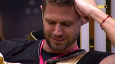 BBB 26: Vai desistir? Jonas chora sozinho e público reage: Não dá...