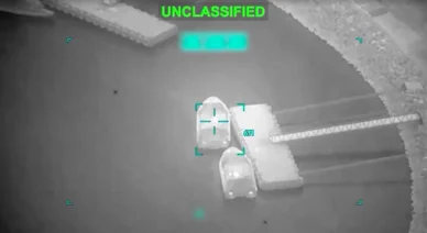 EUA destroem 16 navios lança-minas do Irã perto de Ormuz, dizem militares