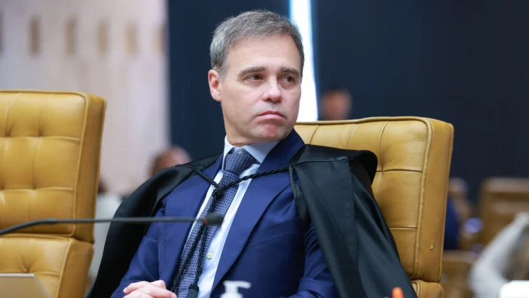 Mendonça desobriga ex-diretor do BC a comparecer a CPI do Crime Organizado