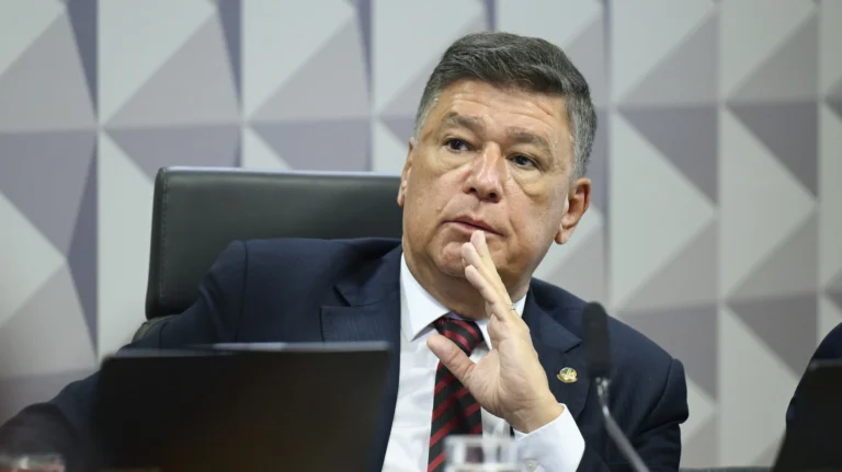 Presidente da CPMI do INSS diz que pedirá ao STF depoimento de Vorcaro