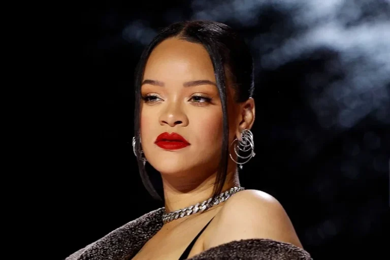 Rihanna reúne família e abandona mansão após atentado a tiros