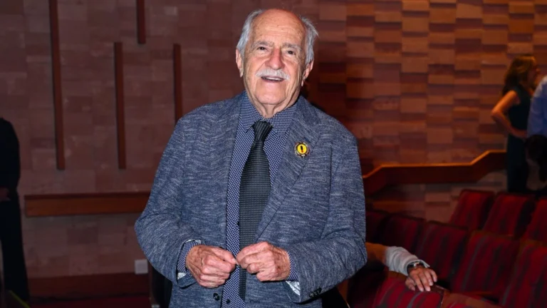 Aos 93 anos, Ary Fontoura faz rara aparição no prêmio iBest, em São Paulo