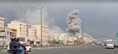 Israel atinge dezenas de bases do Irã nesta segunda (2)