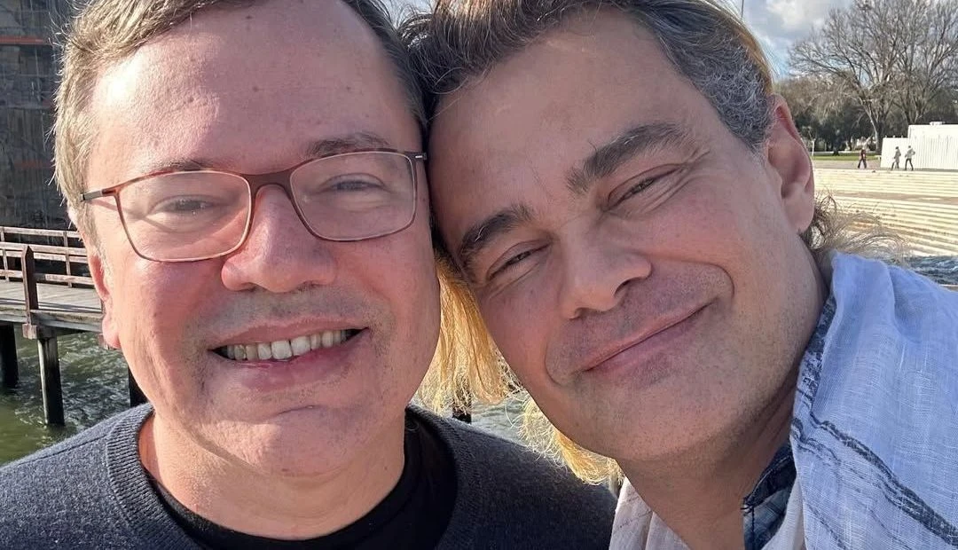 Dalla Vecchia se declara a João Emanuel Carneiro, autor de 