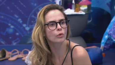 Ana Paula conversa com aliado sobre Chaiany: Tá achando que vai continuar nesse jogo confortável