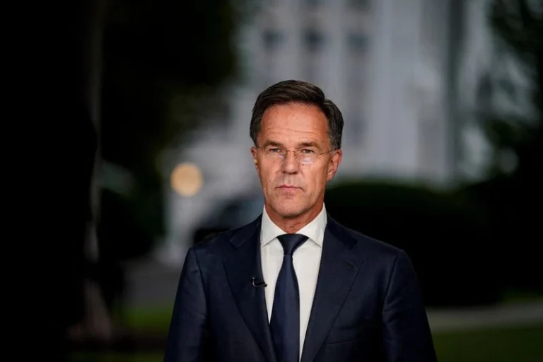 Chefe da Otan está convencido que aliança reabrirá o Estreito de Ormuz