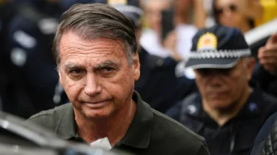 Médicos apontam sinais de infecção bacteriana em Bolsonaro
