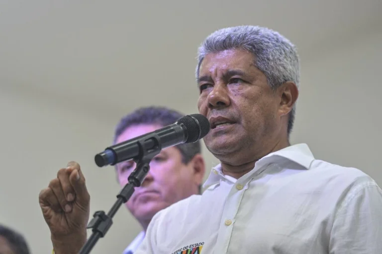 Em disputa acirrada na BA, Jerônimo se reúne com Lula e Wagner no Alvorada
