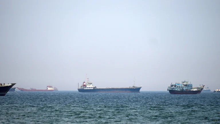 Irã “não tolerará” a extensão do bloqueio naval, afirma conselheiro militar