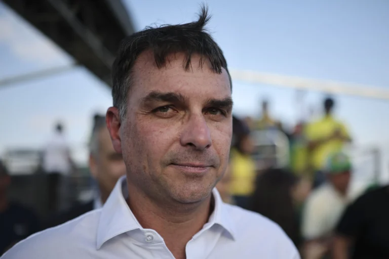 Recado sobre excessos no Supremo, diz Flávio após rejeição de Messias
