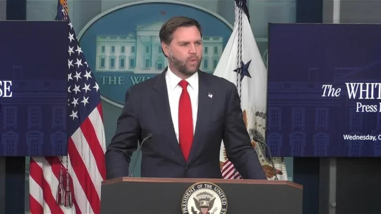 JD Vance diz que terá “muita negociação” antes do prazo para acordo com Irã