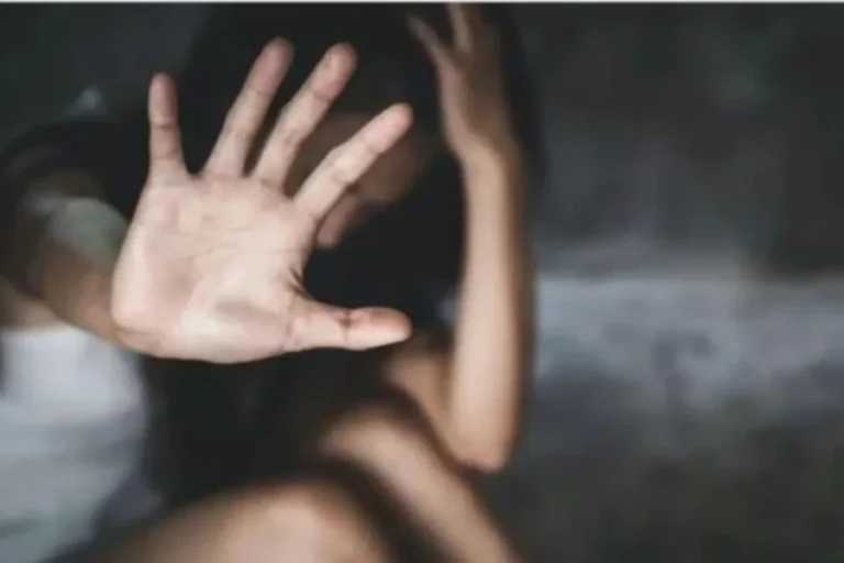 Mantida em cárcere privado, jovem é estuprada por 8 homens em Alagoas