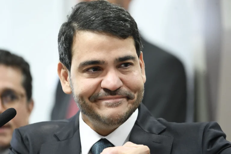 Votação de Messias na CCJ foi mais apertada que a de antecessores