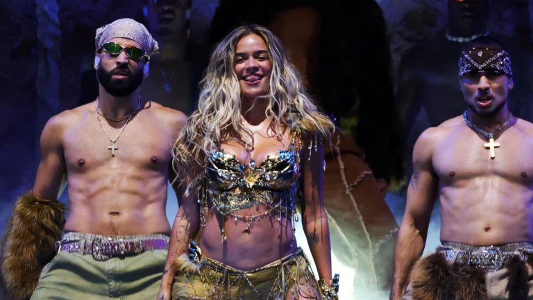 Após Coachella, Karol G anuncia turnê e confirma show em SP; saiba quando