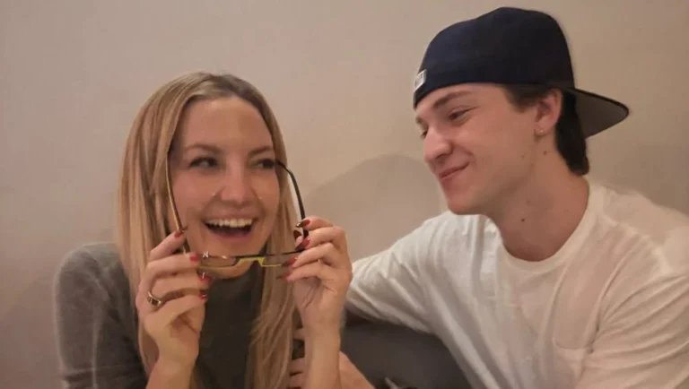 Kate Hudson revela que filho será o 1º da família a se formar na faculdade