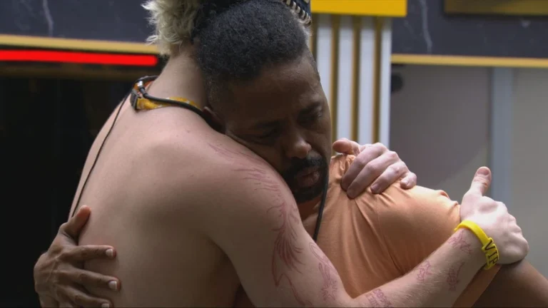 Leandro Boneco recebe apoio de Juliano Floss: Quero muito que você lute ate o final