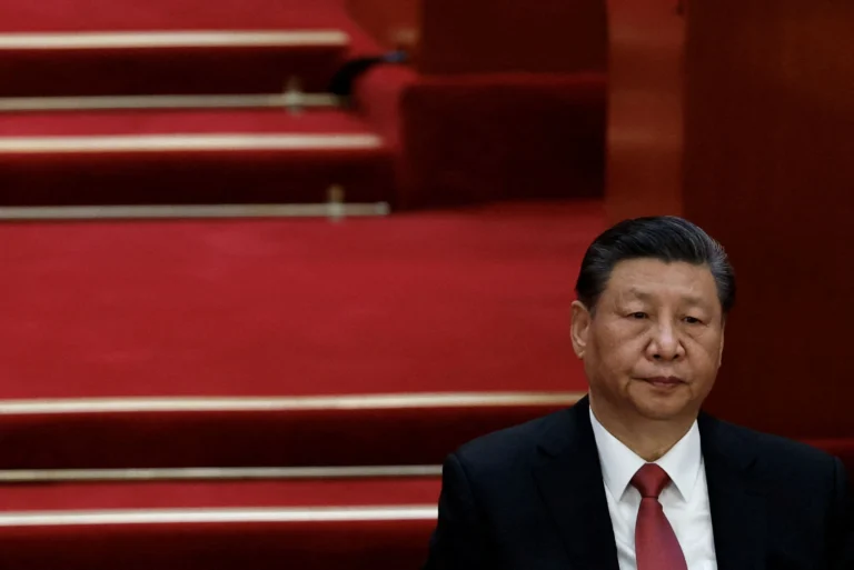 Xi Jinping pede que Estado de Direito seja respeitado em meio à guerra