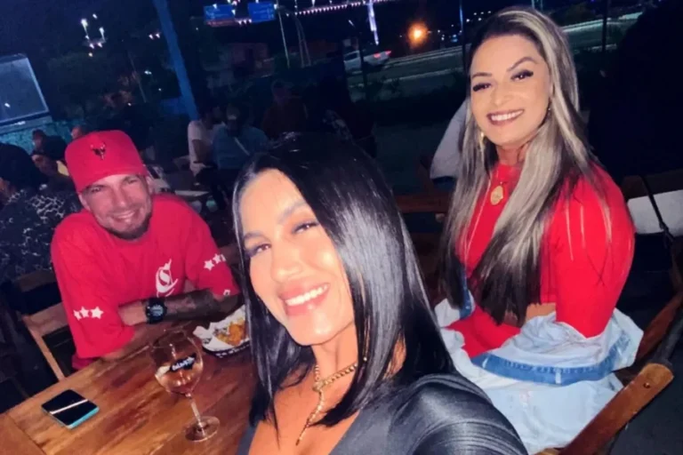 Trisal surpreende com gravidez dupla: “Uma foi planejada, a outra não”