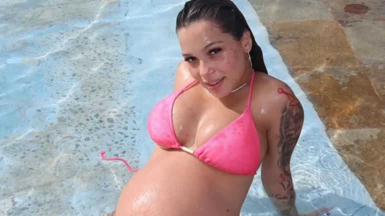 Kamylinha revela que já engravidou 3 vezes e web ironiza: Orgulho da família
