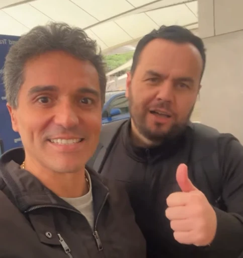 “Ver nosso padrinho”: deputados e vereador vão ao Texas visitar Eduardo