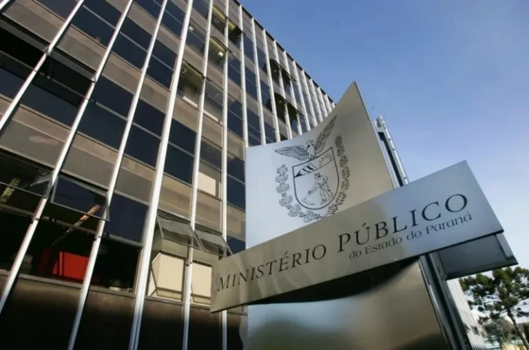 PR: Estagiário é demitido após oferecer advocacia em troca de treino grátis