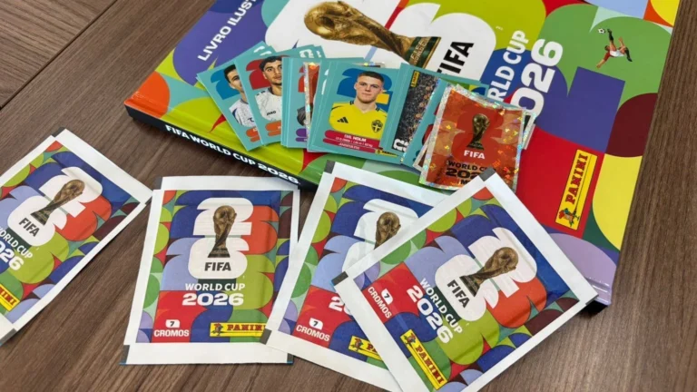 Álbum de figurinhas da Copa do Mundo é a publicação mais vendida de maio
