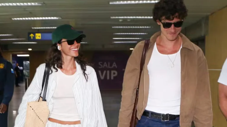 Bruna Marquezine e Shawn Mendes são flagrados em clima de romance; veja