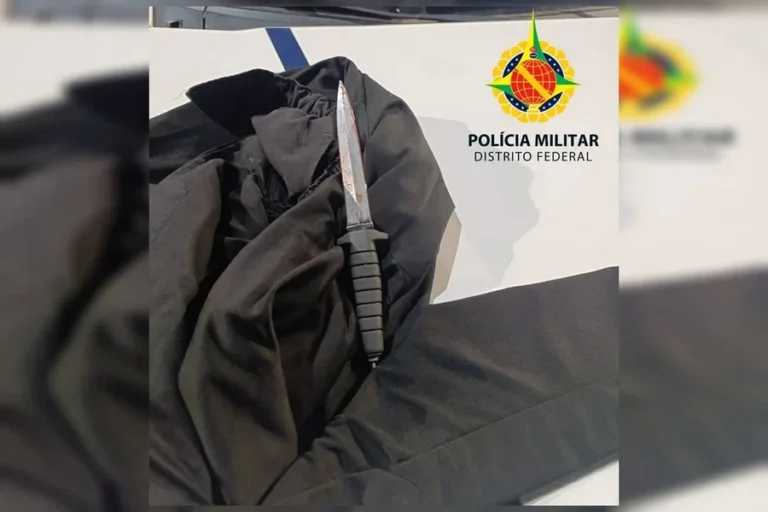 Feminicídio: mulher é morta a facadas no meio da rua após briga com ex