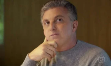 Globo revive clássico dos anos 90 para Luciano Huck enfrentar o SBT durante a Copa