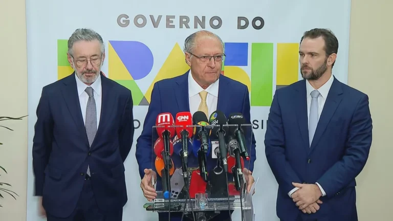 Alckmin: Governo vai trabalhar com iniciativa privada para evitar tarifas
