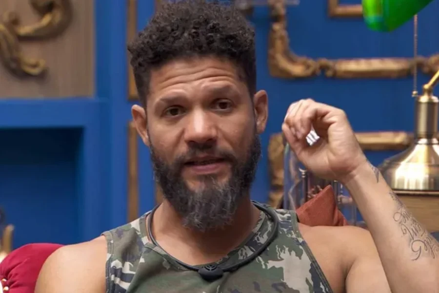 Ex-BBB Juninho diz quanto fatura com conteúdo adulto: “Quitei dívidas”