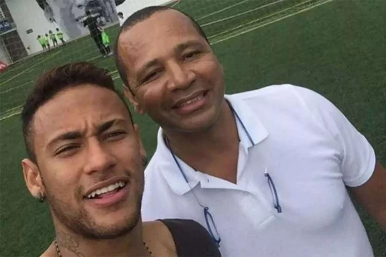 Torcedores se irritam com pedido feito pelo pai de Neymar: ‘Que não aceite’