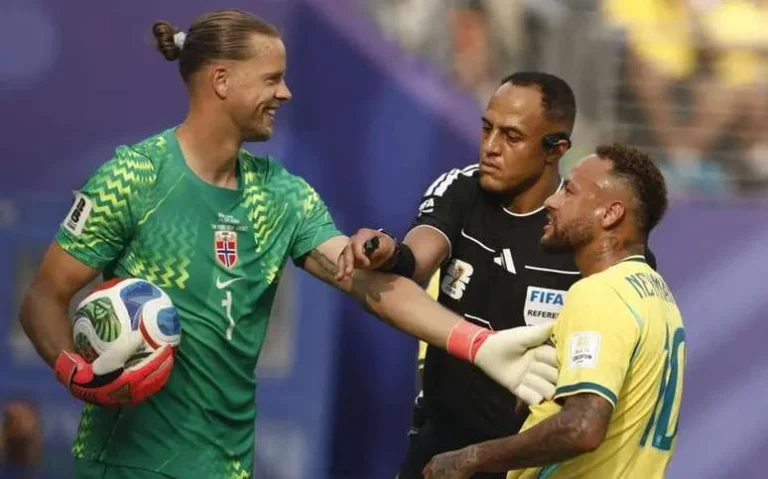 Leitura labial revela forte bate-boca de Neymar com goleiro da Noruega; veja