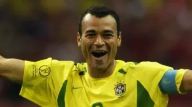 Cafu mantém recorde em Copas do Mundo com eliminação da França na semifinal