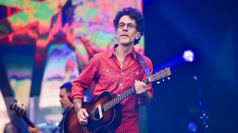 Nando Reis desabafa sobre vício em álcool e substâncias: “Sou compulsivo”