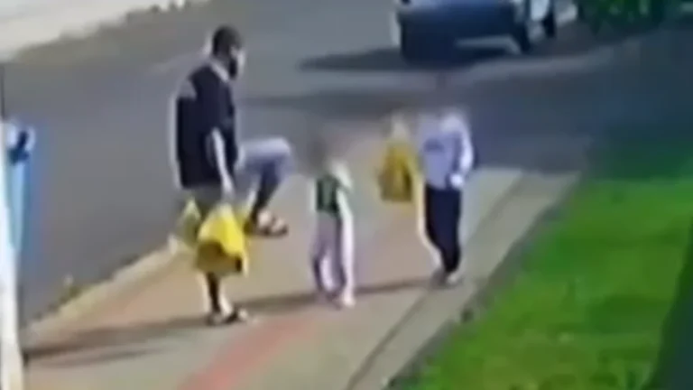 Pai que chutou filha de 3 anos no rosto é preso no Paraná