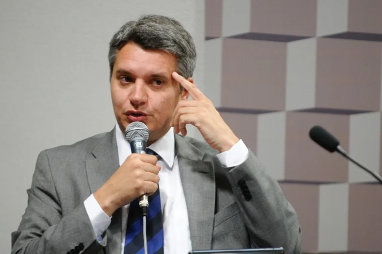 Coaf: decisão de Moraes que enrijece pedidos de relatórios é “equilibrada”
