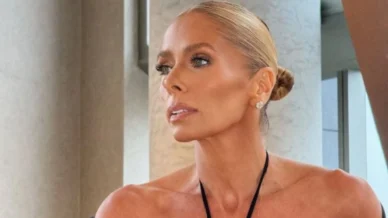 Adriane Galisteu tranquiliza fãs após internação de mãe: 