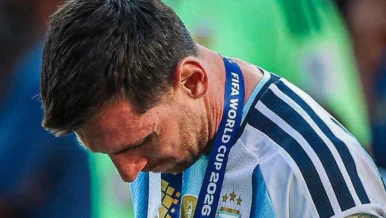 Após vice, Messi não retorna com delegação da Argentina para Buenos Aires