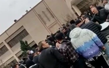 Irã executa dois homens por participação nos protestos de janeiro